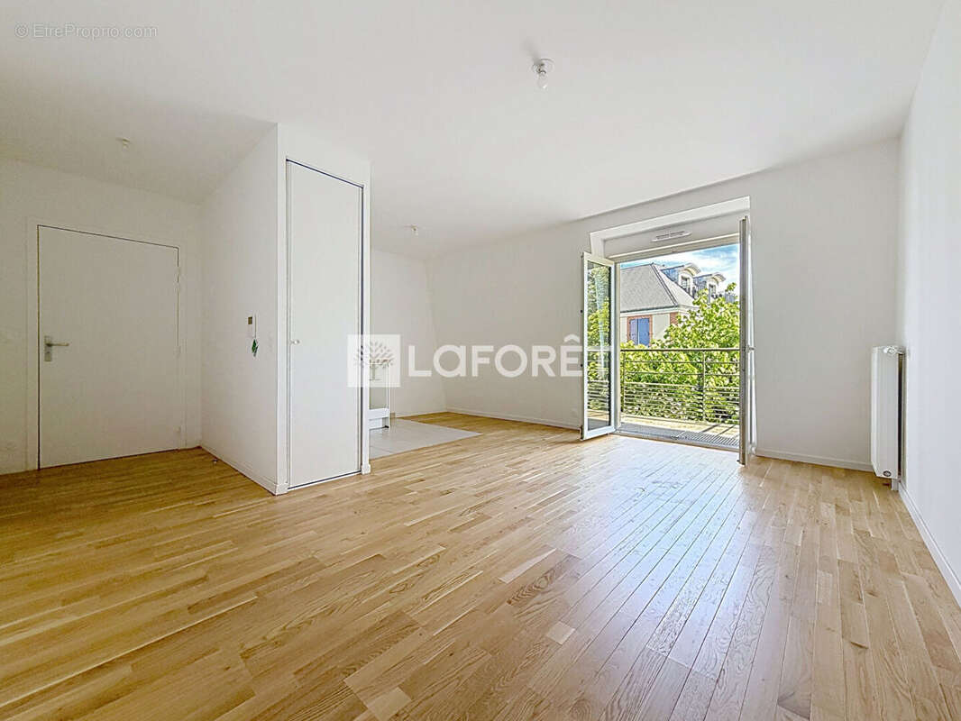 Appartement à VERNEUIL-SUR-SEINE