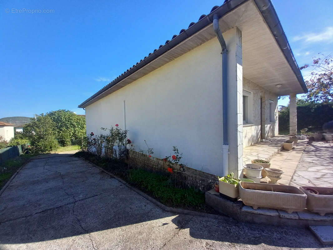 Maison à MONTAYRAL