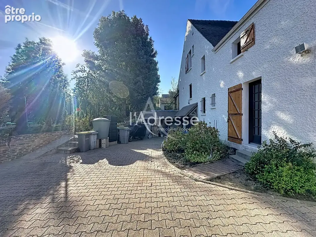 Maison à JUILLY
