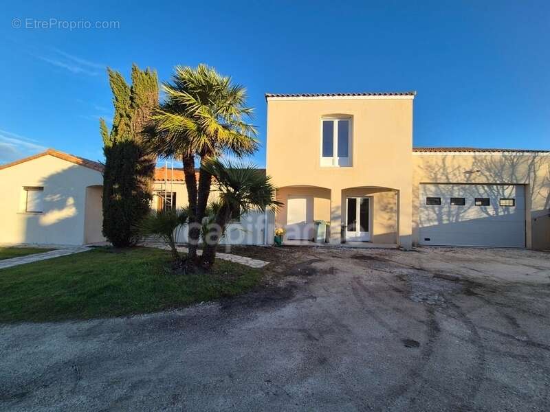 Maison à vendre 7 pièces SAINT GEORGES DE DIDONNE (17) - Grand Garage - Terrain de 945m² - photo 5