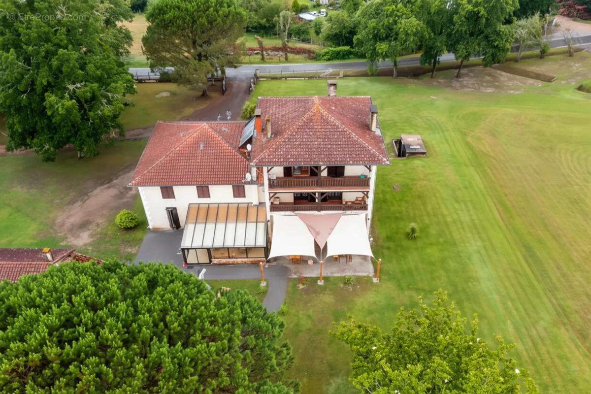 Maison à VILLENAVE