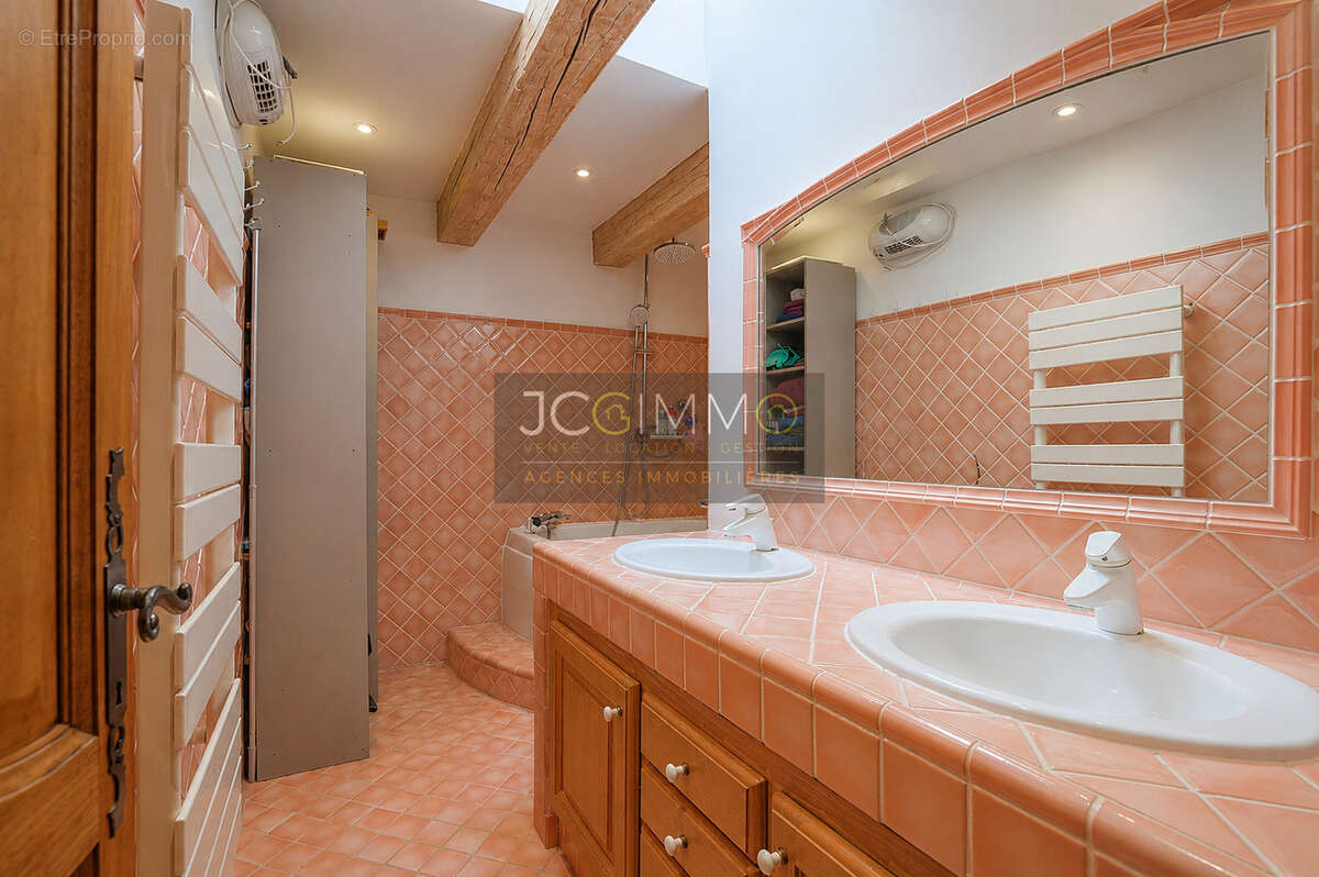 La farlède   maison de ville t4 de  111m2 2 avec terrasse et  balcon - photo 17