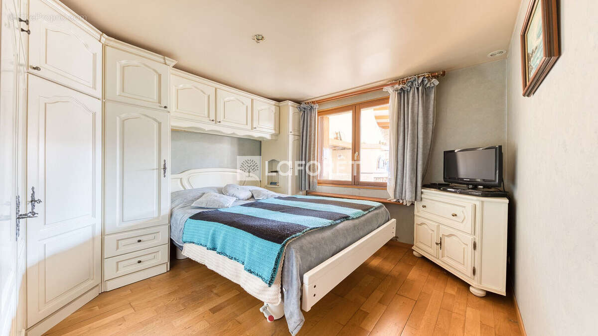 Maison à vendre à Roissy En Brie 6 pièce(s) 130 m2 - photo 7