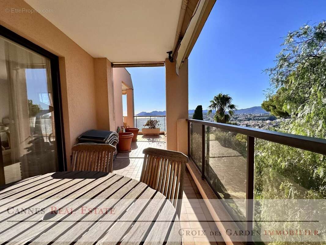 Appartement à LE CANNET