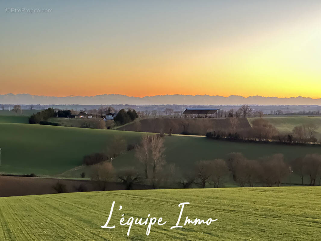 Terrain à CADOURS