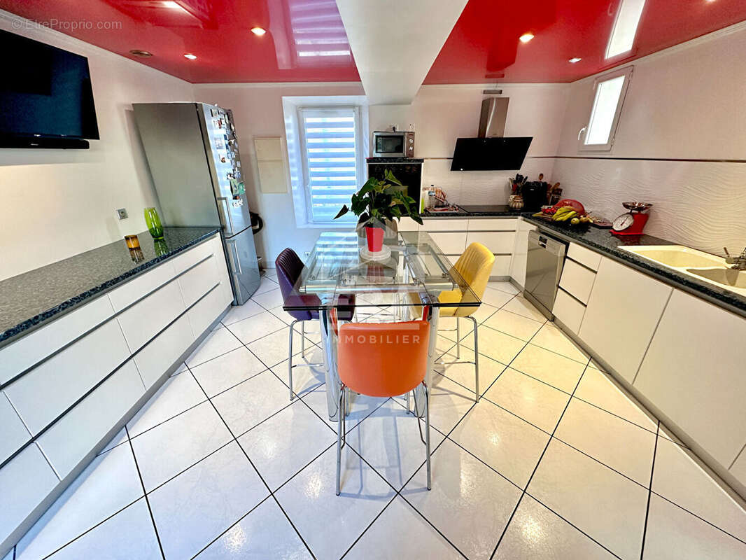 Maison de ville 150m² à saint-pierre-lès-nemours - photo 2