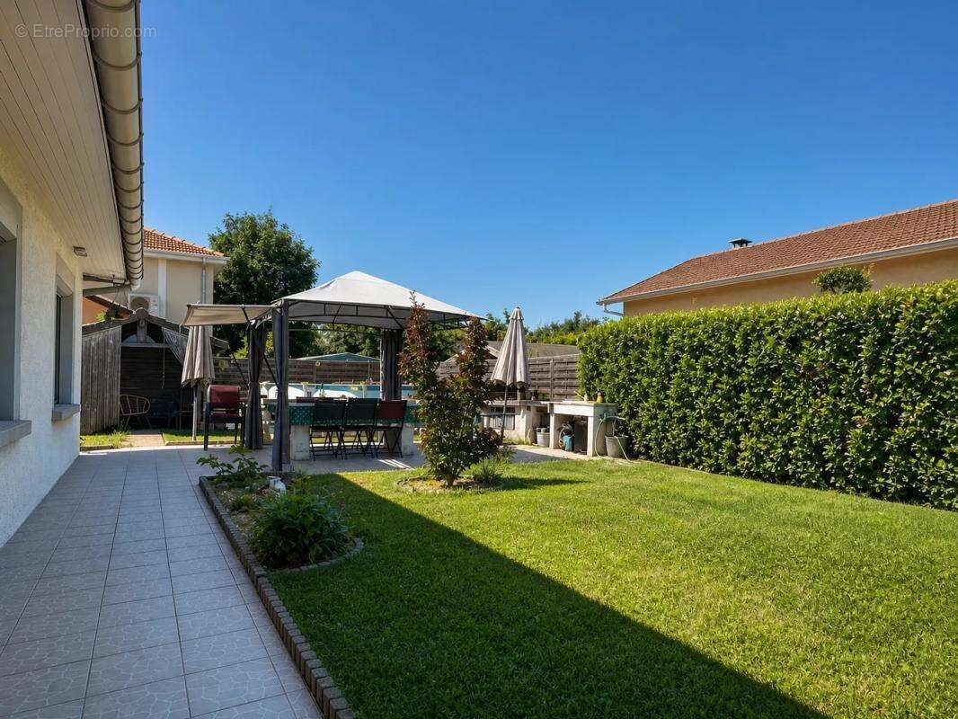 Maison de 7 pièces de 113 m² à Les Roches-de-Condrieu - photo 26