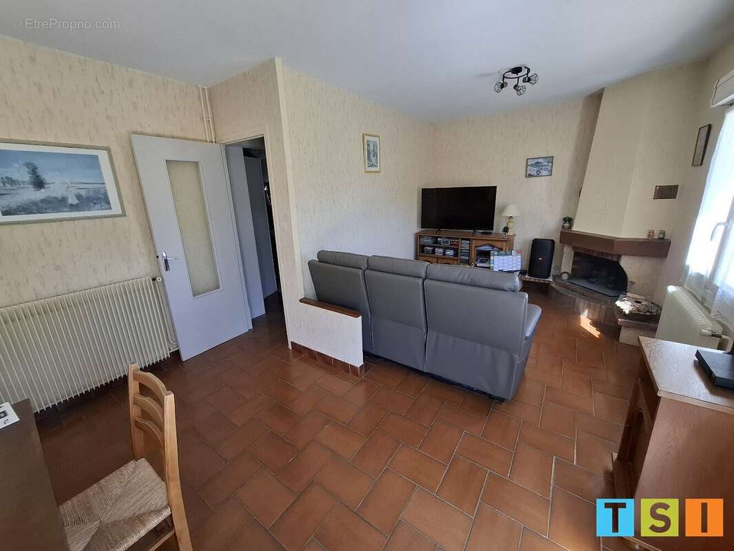 Maison à MONTREJEAU