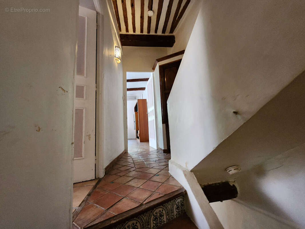 Maison à SAINT-SATURNIN-LES-AVIGNON