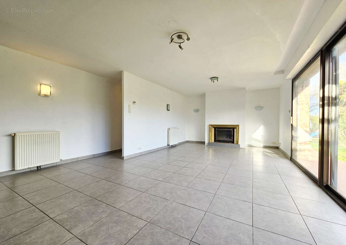 Maison à BRUAY-LA-BUISSIERE