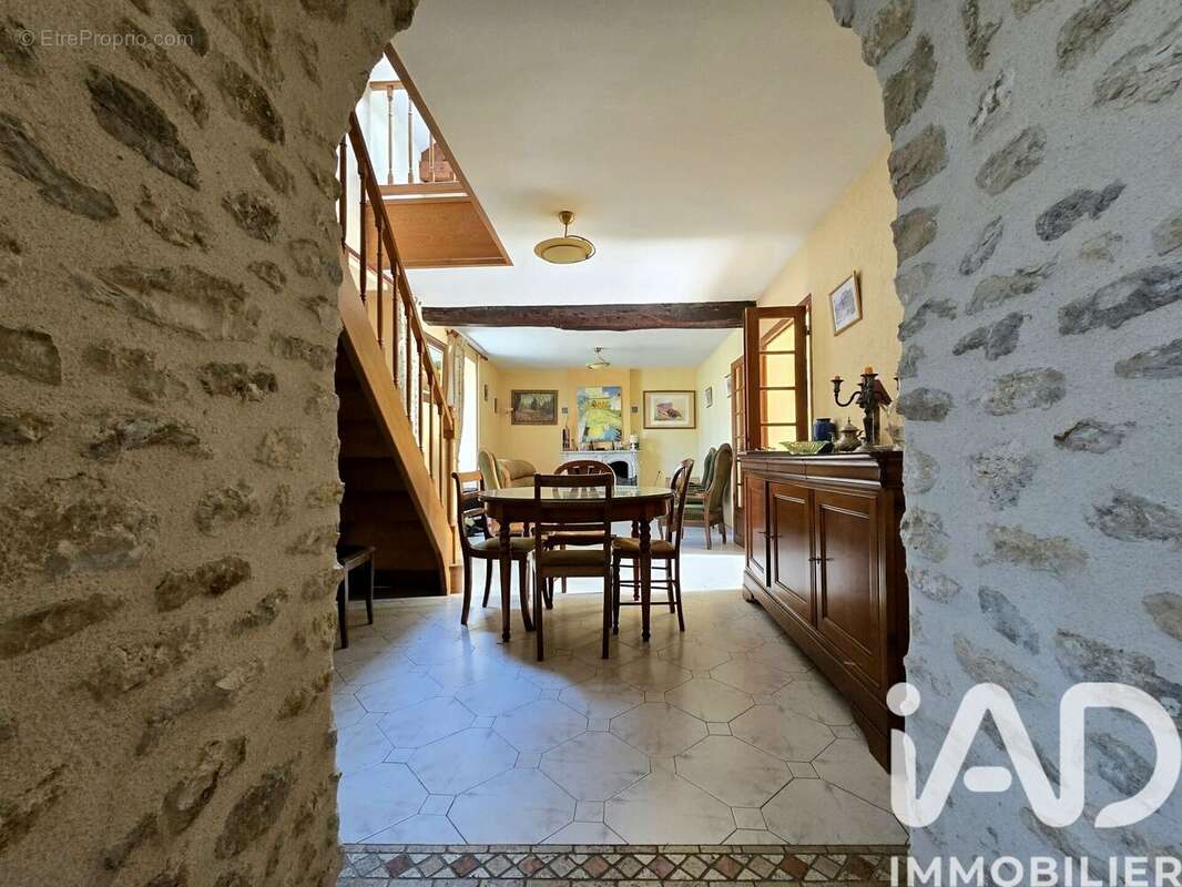 Maison 122 m² à Merobert  - photo 4