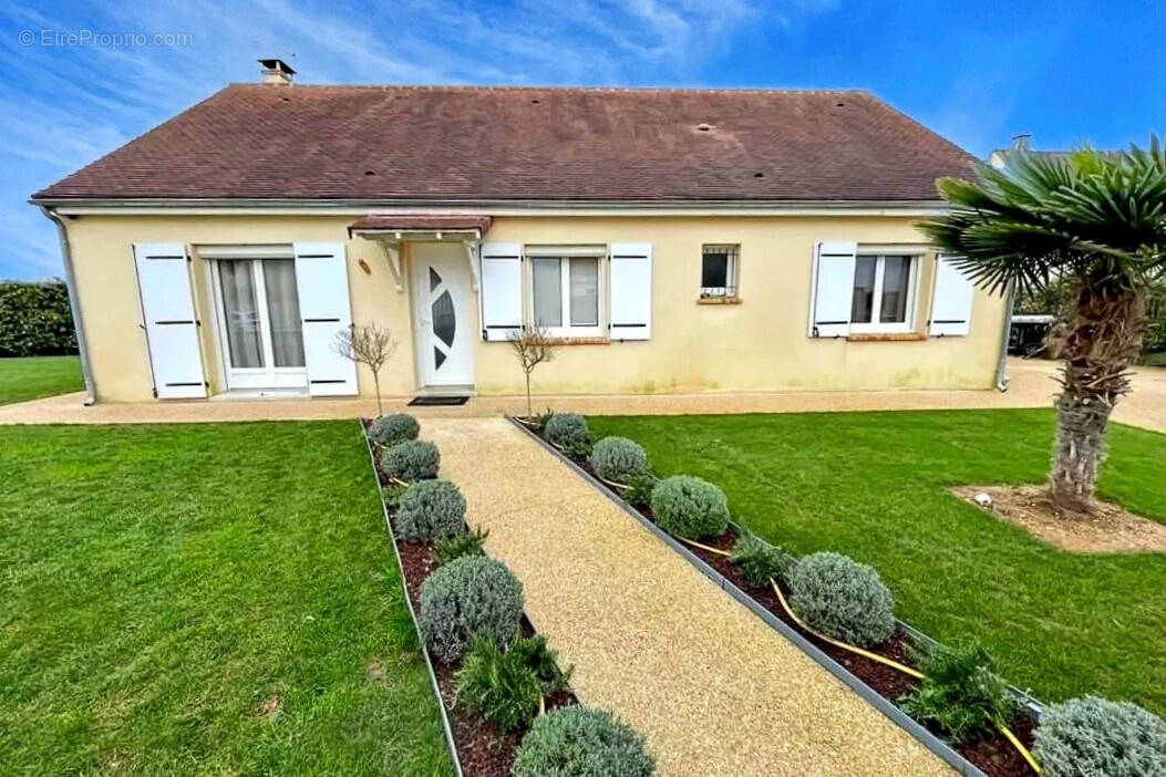 Maison à ROZAY-EN-BRIE