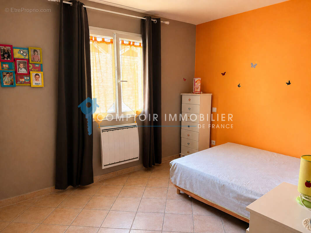 Villa de plain-pied de 97 m2 avec garage, terrasse couverte et terrain clos de 770 m2   Vallon-Pont-d'Arc - photo 10