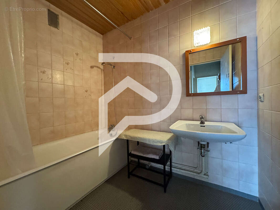 Appartement à PARIS-19E