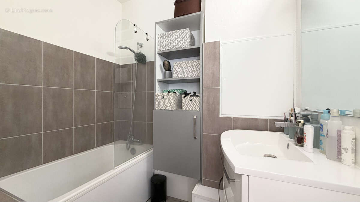 Appartement t2 42 m2 - romans ouest - photo 8