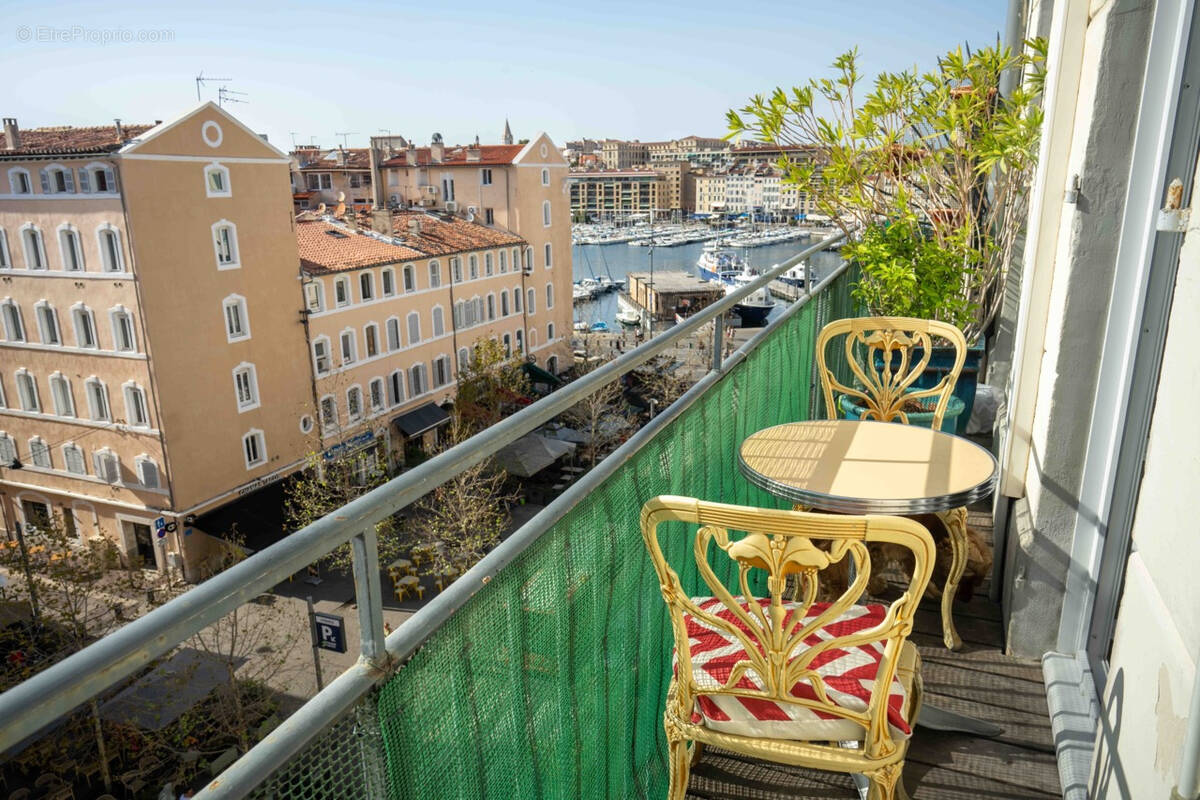 Appartement à MARSEILLE-1E