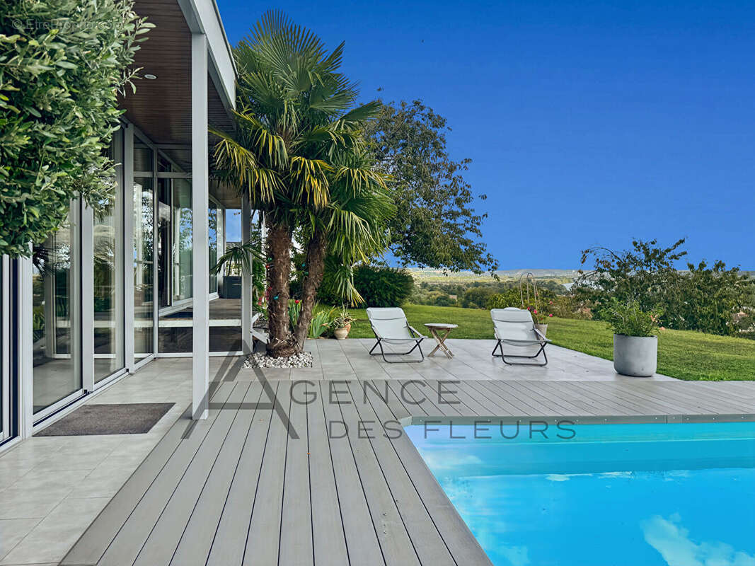 Maison à TOURVILLE-LA-RIVIERE