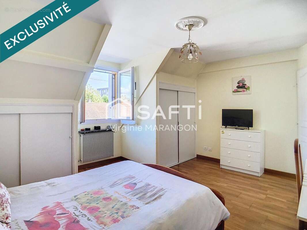 Photo 7 - Maison à HOUILLES