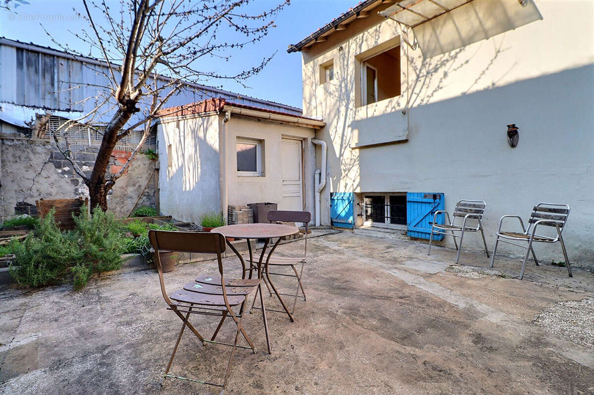 Maison 97m² à aubervilliers - photo 4