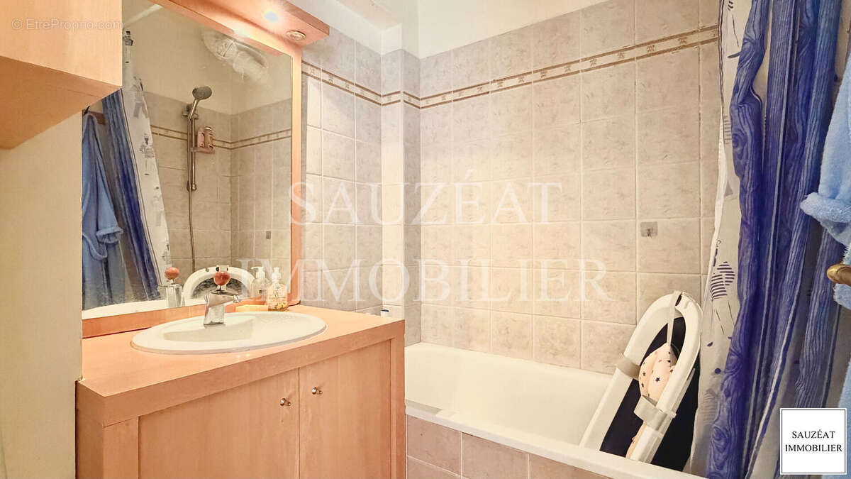 Appartement à MONTROUGE