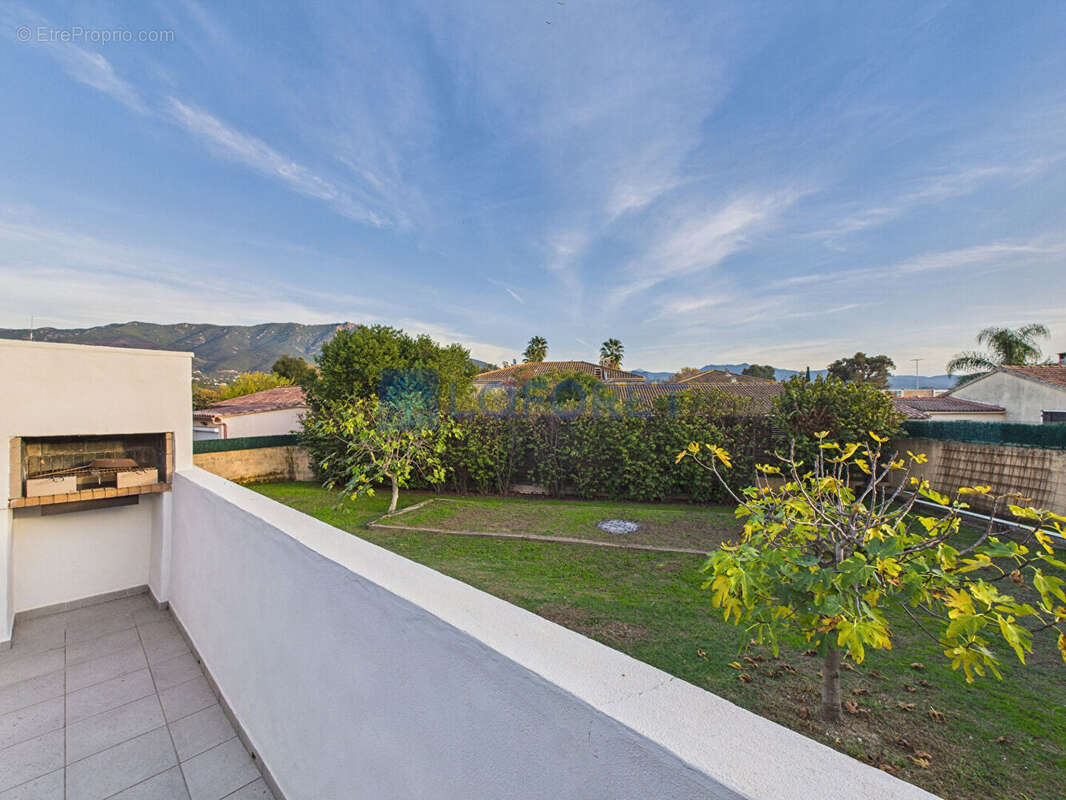 Maison à SARROLA-CARCOPINO