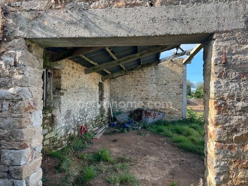 Terrain à bâtir de 830 m2 viabilisé avec bâtisses en pierre à rénover à Tourch (29) - photo 7