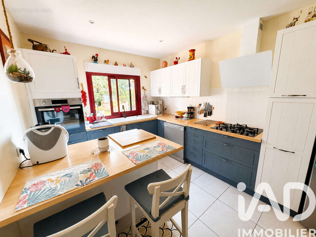Maison 113 m² à Lias  - photo 4