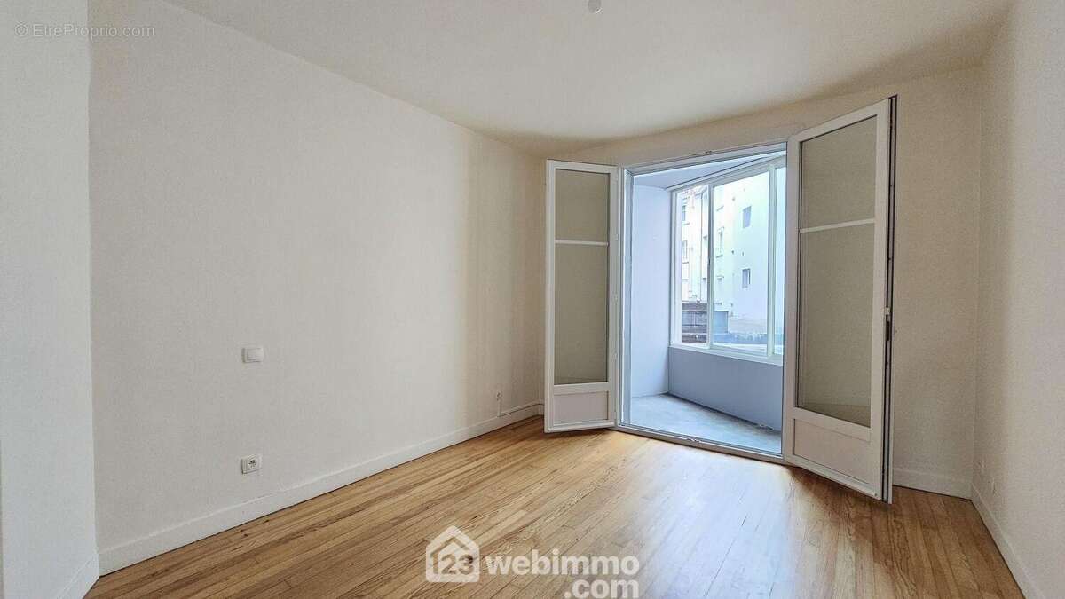 Appartement 83 m² à Lourdes  - photo 72