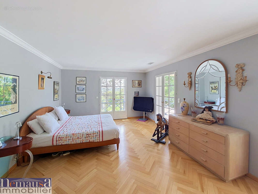 Propriété 200m2 avec Matériaux Nobles secteur bas Planette - photo 47