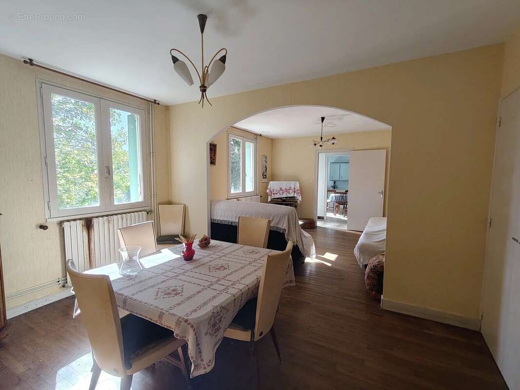 Maison à BUSSEROLLES