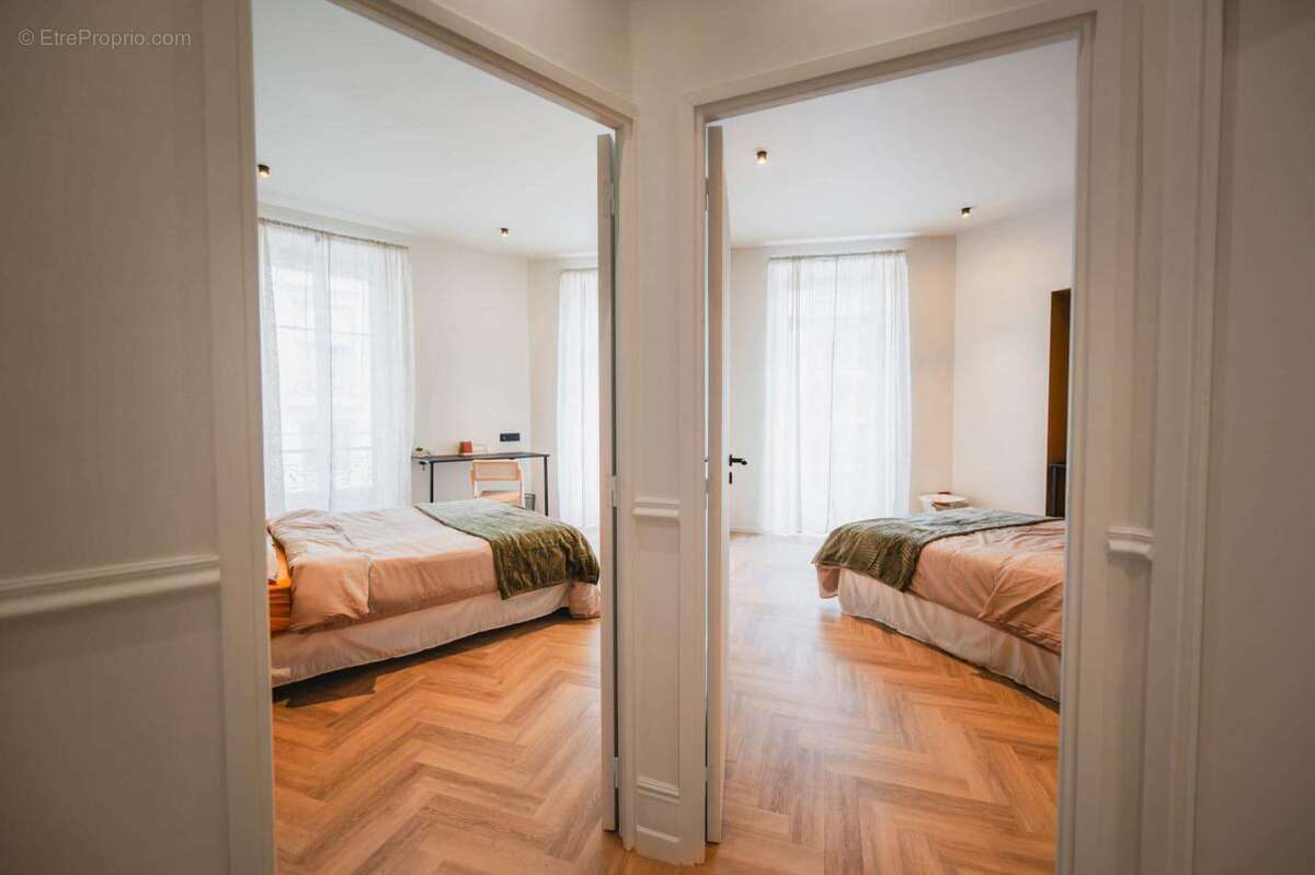 Appartement 4 pièces – 98 m² (HC) – Balcon – Aperçu mer – Vendu entièrement meublé - photo 16