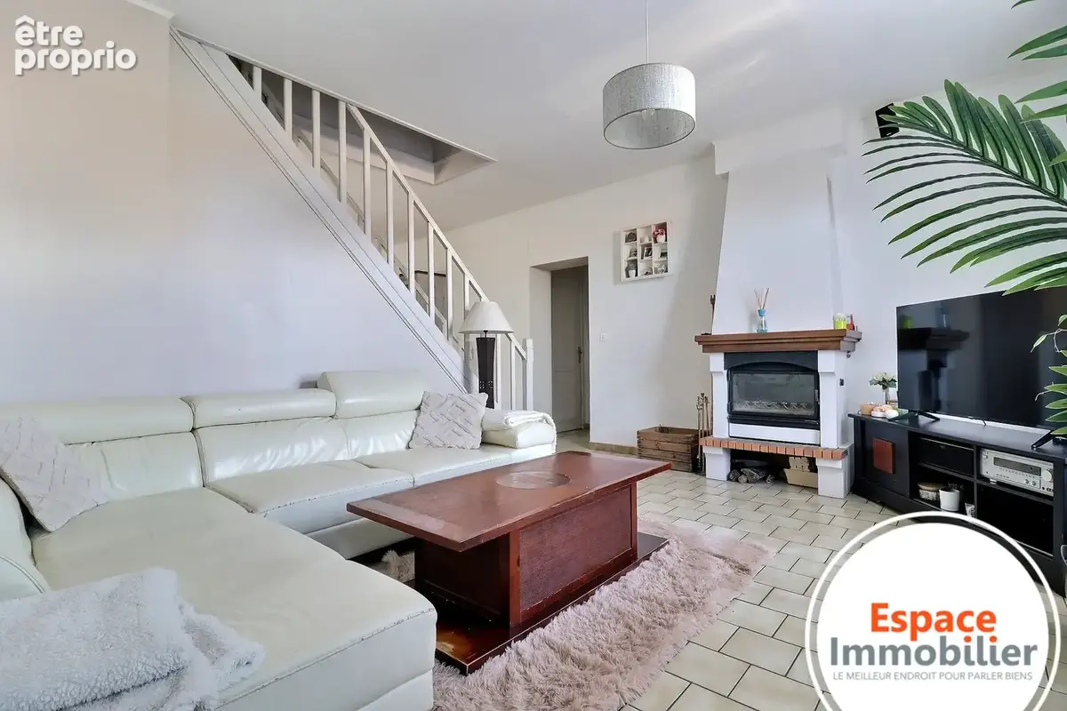 NEUVILLE-SUR-ESCAUT   Rare sur le secteur ! Charmante maison individuelle de 142 m2 habitables en plain-pied - photo 4