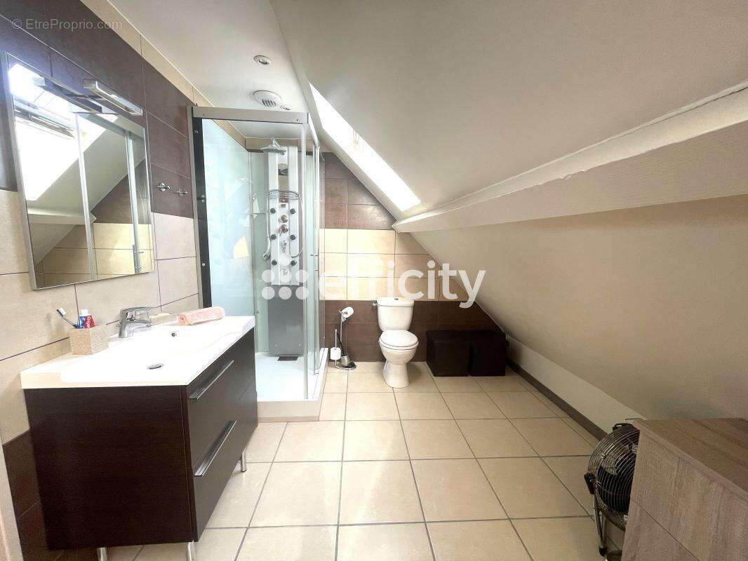 Maison à PARAY-VIEILLE-POSTE