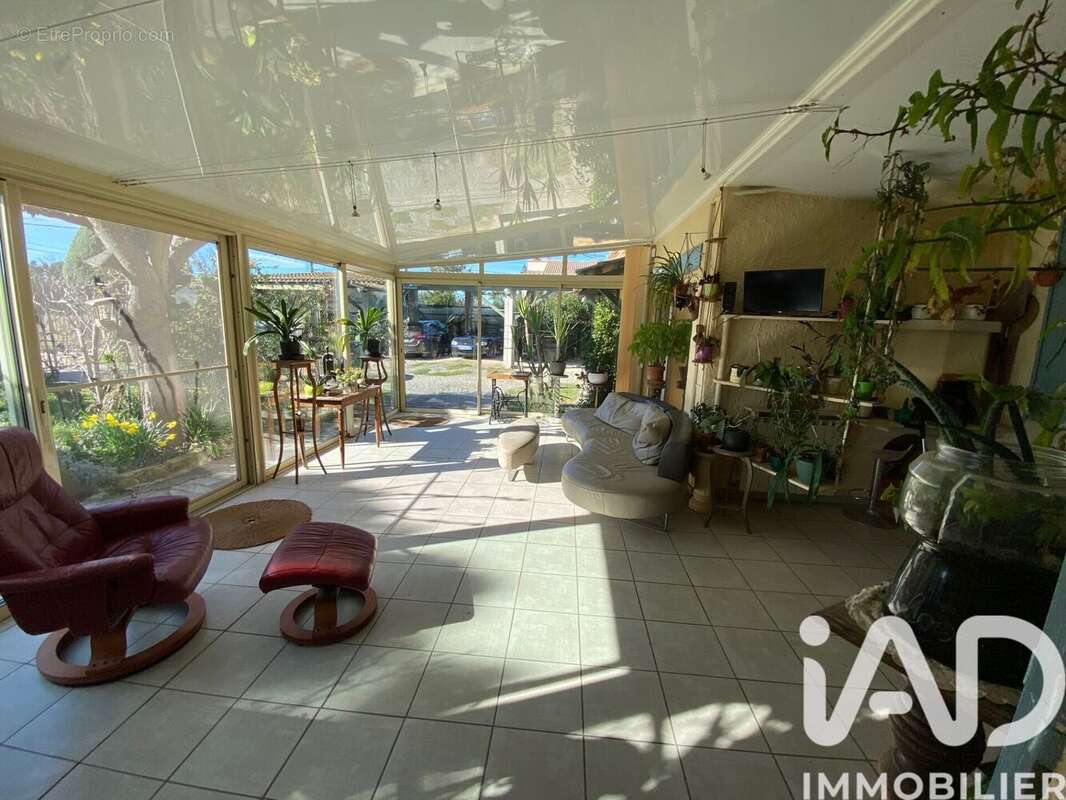 Maison 212 m² à Bedarrides  - photo 6