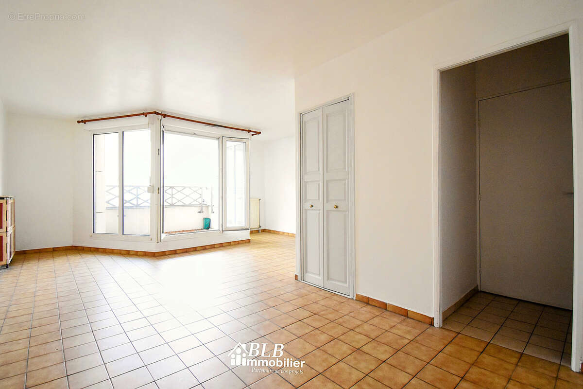 Appartement à MONTIGNY-LE-BRETONNEUX