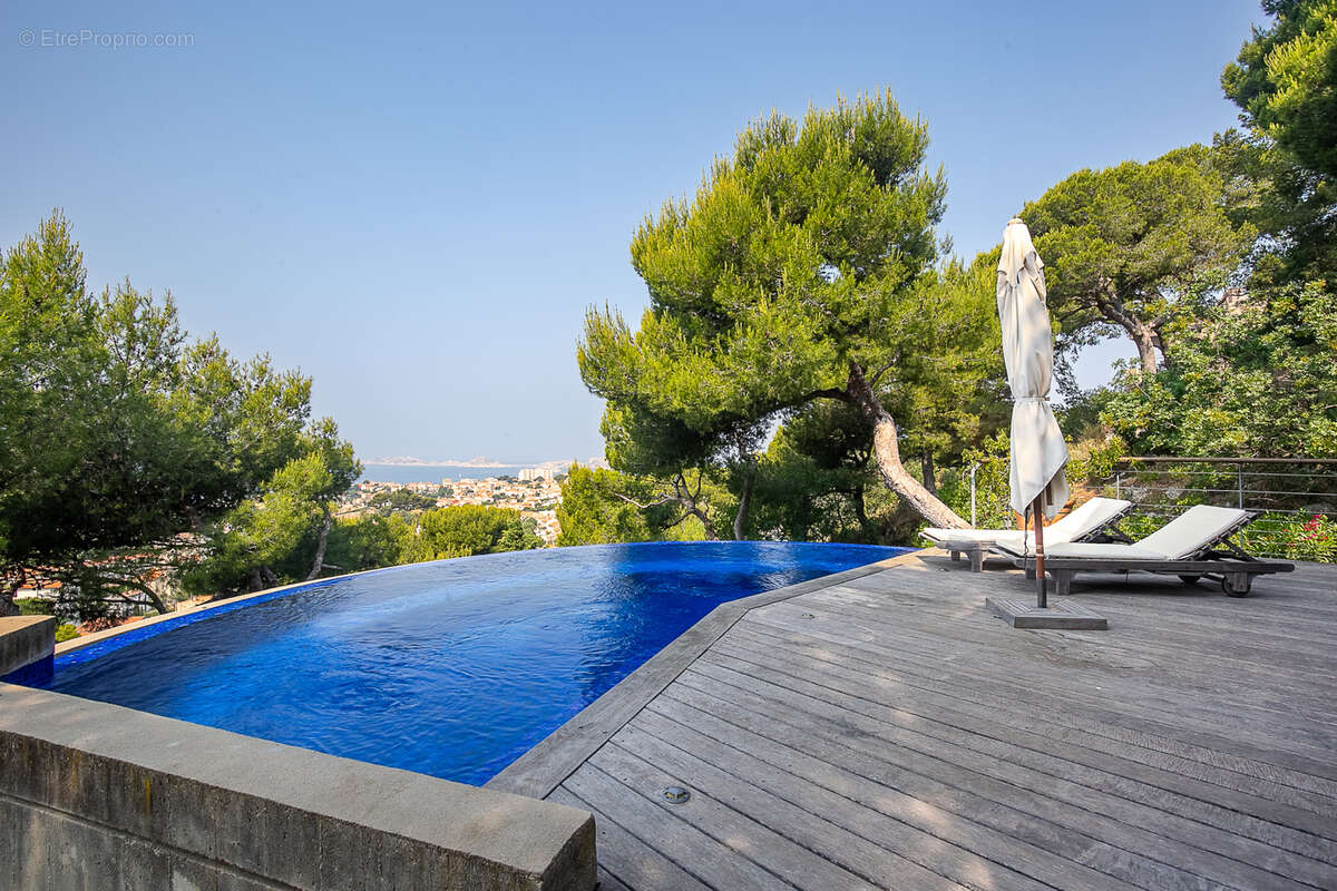 Maison à MARSEILLE-7E