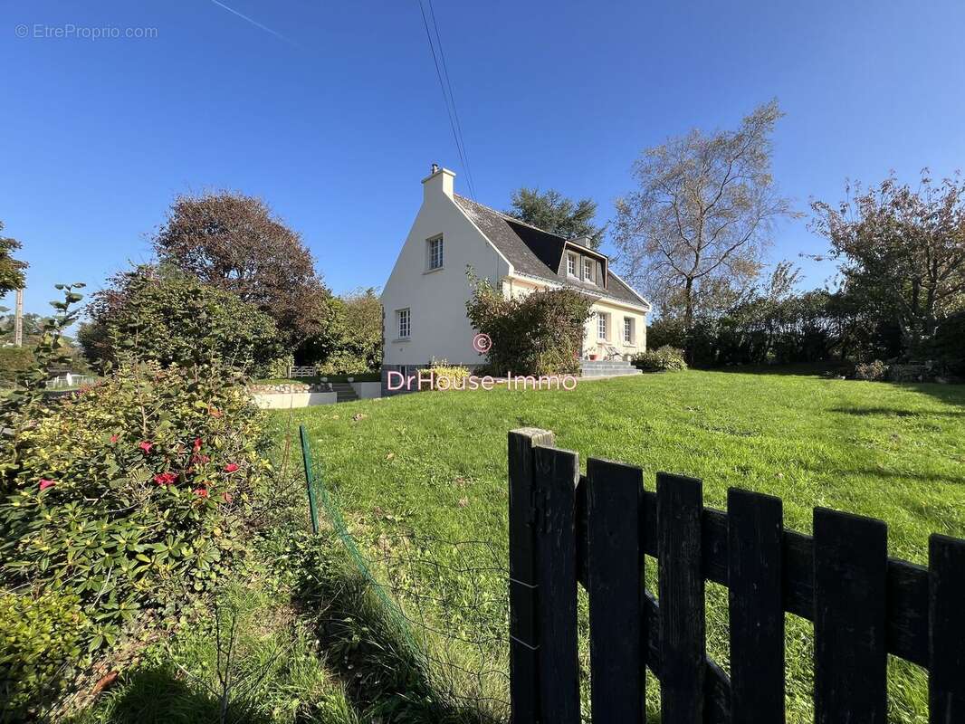 Maison à SEGLIEN