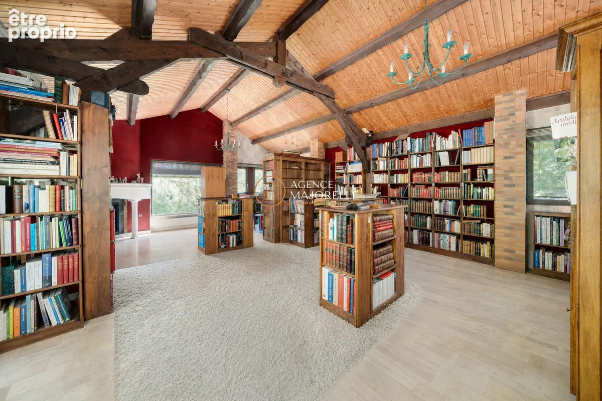 Propriété familiale 285 m² , 4 suites ,Parc arboré 2 hectares - photo 6