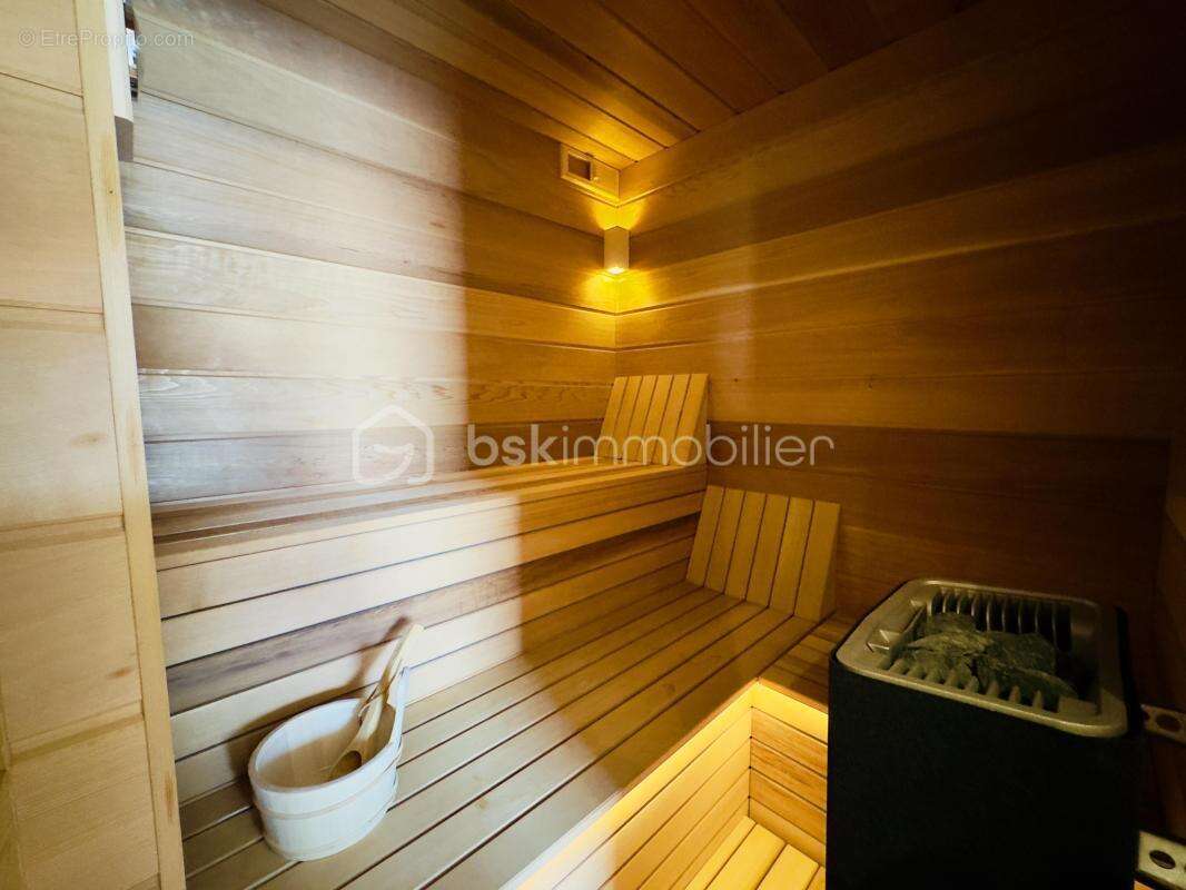 Maison à LA ROCHE-SUR-FORON