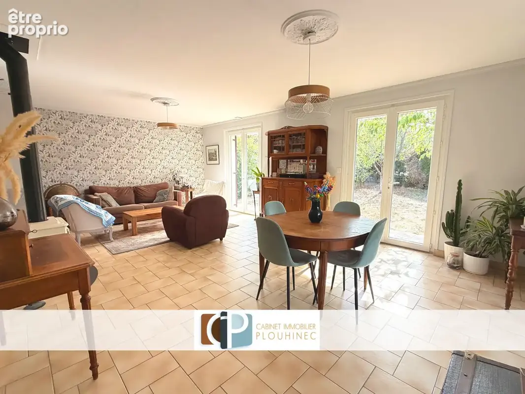 Maison à vendre   Flacé-lès-Mâcon   138 m2   Terrain clos et arboré de près de 900 m2. - photo 13