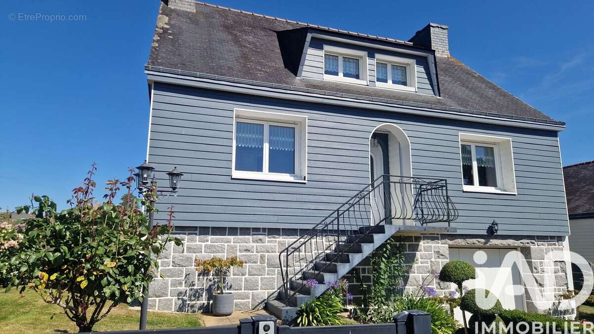 Photo 2 - Maison à PLOUGUENAST