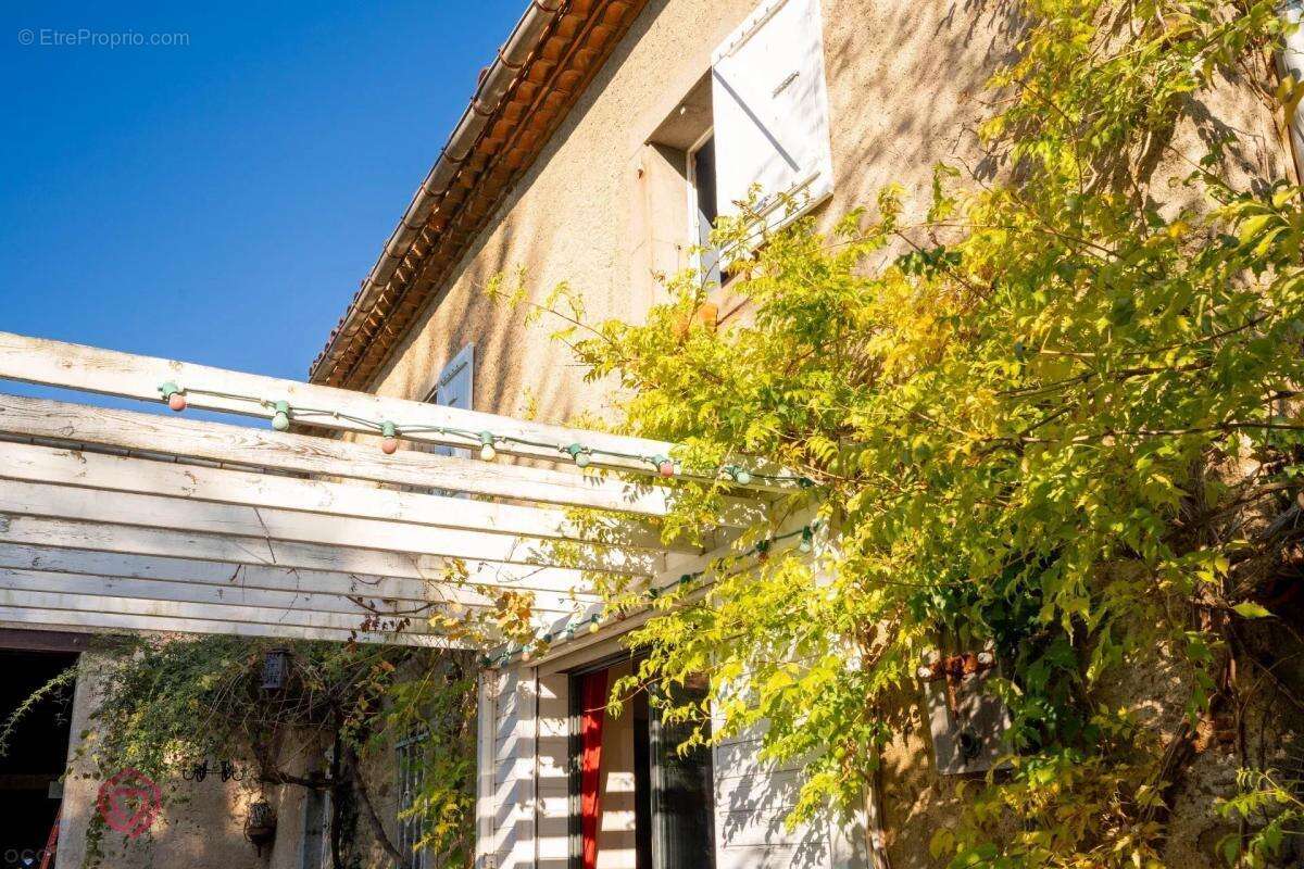 Maison à LABRUGUIERE