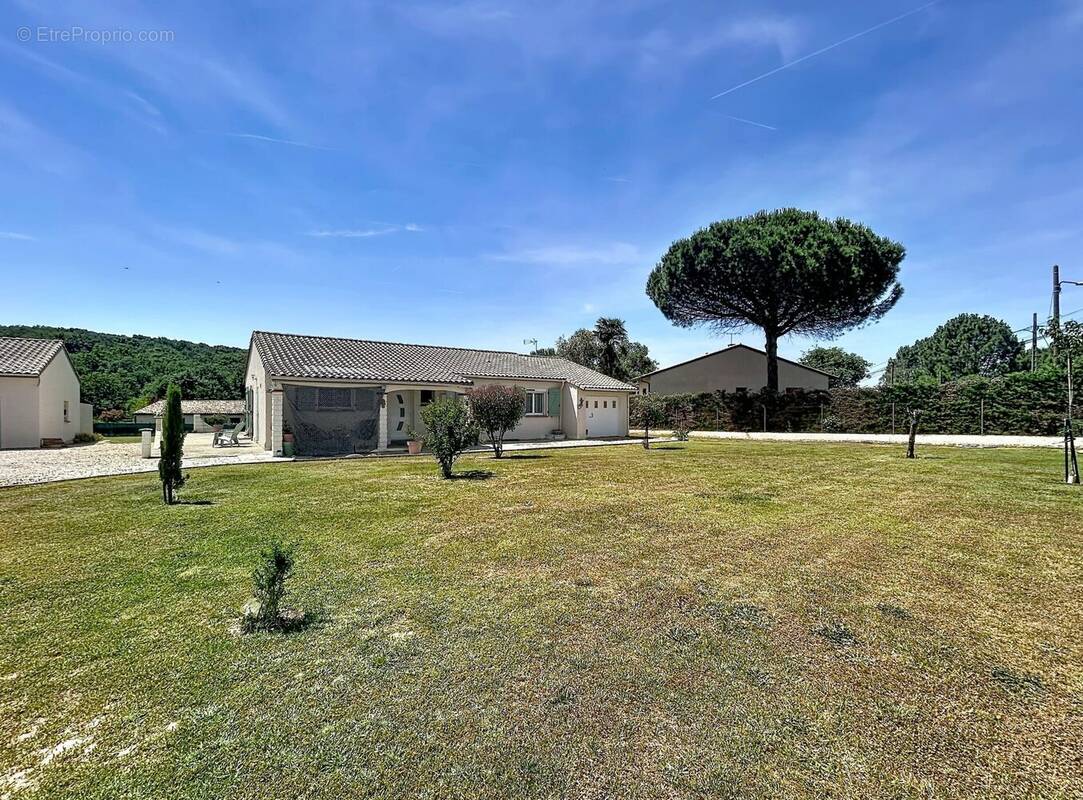 Maison à VACQUIERS