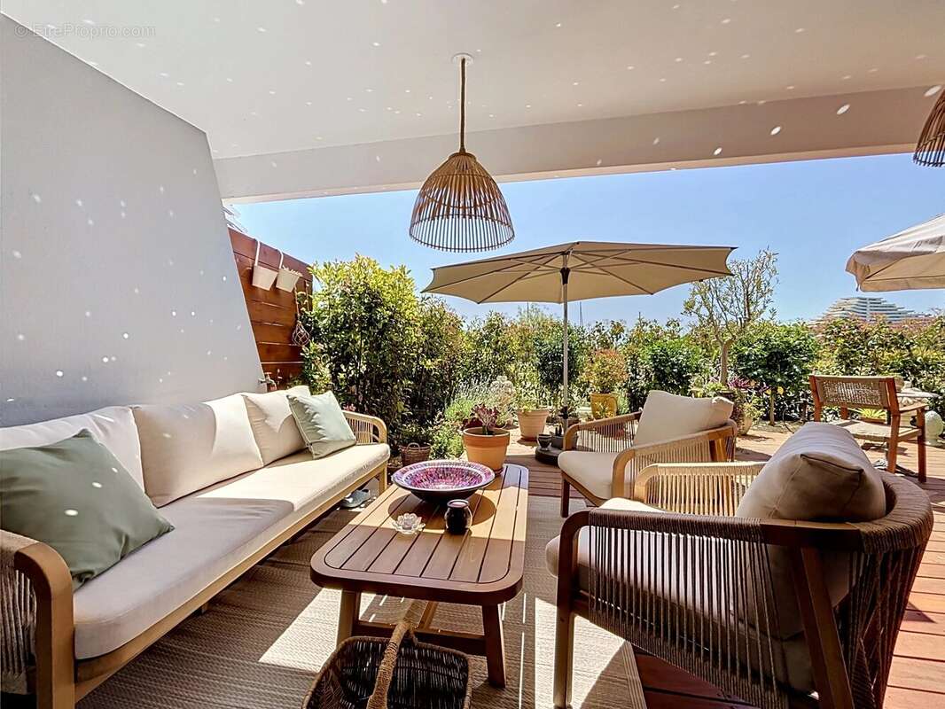 Appartement à VILLENEUVE-LOUBET