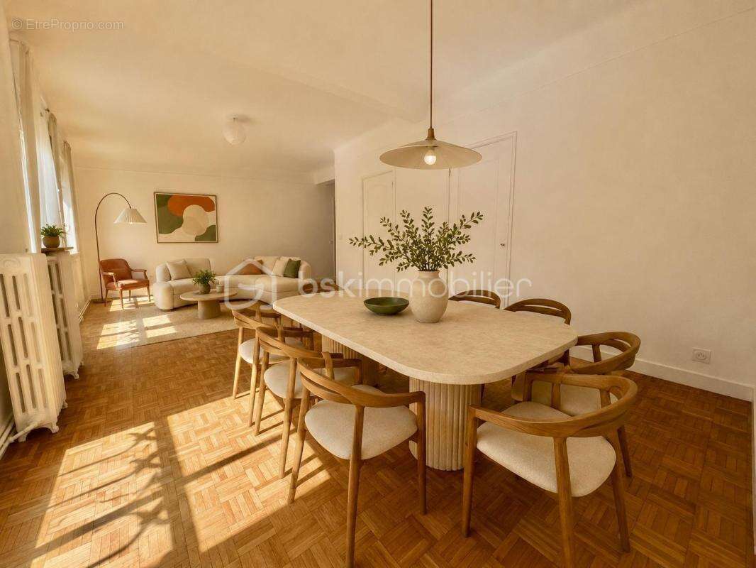 Appartement à VILLE-D'AVRAY