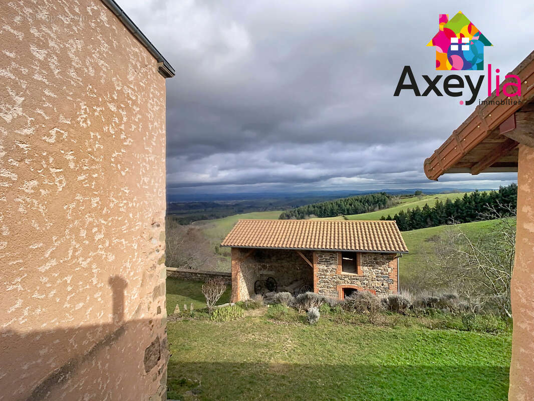 Maison à SAINT-JEAN-SAINT-MAURICE-SUR-LOIRE