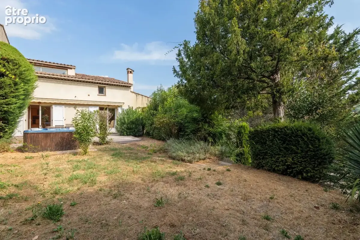 La Colle sur Loup - Une maison, 2 espaces de vie et de nombreuses possibilités - photo 2