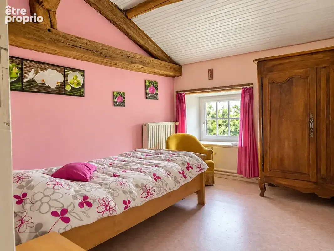 Maison de caractere en pierre - bourg mirebeau - photo 10
