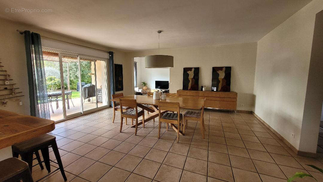 Maison à PIOLENC