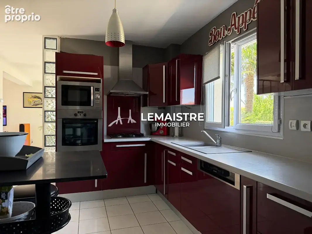 Maison à vendre - 123 m² - 4 CHAMBRES - MANIQUERVILLE - Jardin et garage - photo 3